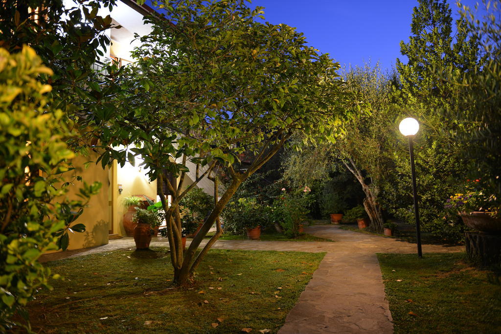 Gli Olivi Villa Calci Oda fotoğraf